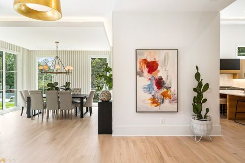 3986 Ashford Dunwoody Rd, Atlanta GA 30319-2002 exterior