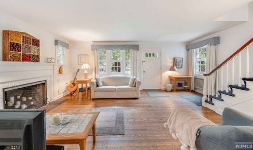 289 Hardenburgh Ave, Demarest NJ  07627-1306 exterior