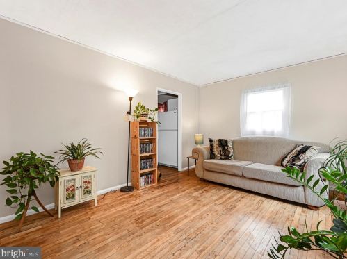 848 Davis Ave, Primrose, PA 17901-1513