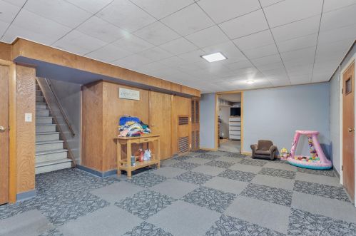 2841 Au Rene Cir, Milwaukee WI 53227-3225 exterior