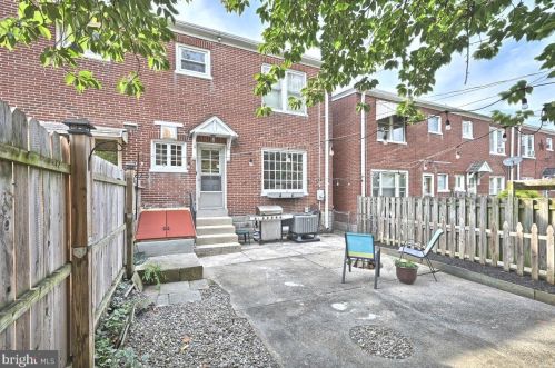 746 New Holland Ave, Lancaster PA 17602-2137 exterior