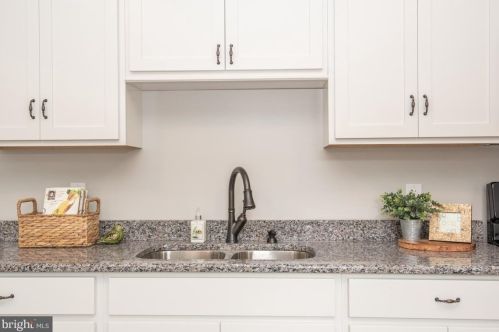 534 Poplar St, Lancaster PA  17603-5235 exterior