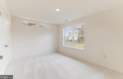 43195 Parkers Rdg Dr, Leesburg VA 20176-5132 exterior