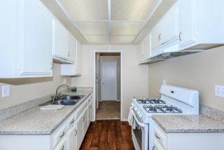 411 Euclid St, Fullerton CA  92832-1601 exterior