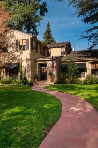 1227 Marshall St, Turlock, CA 95380-4128