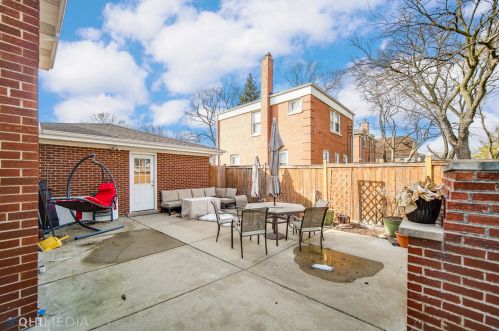 9333 Wabash Ave, Chicago IL 60619-7234 exterior