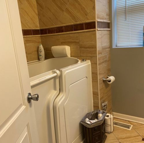 8240 Bishop St, Chicago IL 60620-3925 exterior