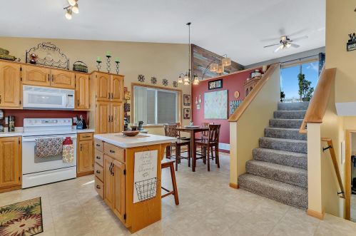 606 7th St, Sartell MN 56377-1517 exterior