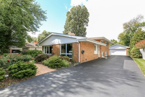 128 Linden Ave, Elmhurst IL  60126-3671 exterior