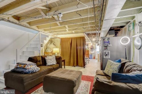 200 Stratford Rd, Manor PA 19036-1635 exterior