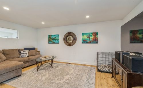 181 Ash Ave, Bull Valley IL 60098-2589 exterior