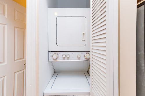 3510 Cortland St, Chicago IL 60647-4852 exterior