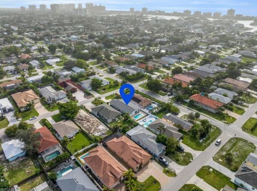 607 102 Ave, Naples FL 34108-3214 exterior