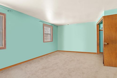 5006 Colonial Ct, Milwaukee WI 53220-2013 exterior