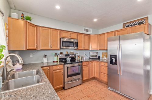 20217 33rd Ave, Phoenix AZ  85027-3061 exterior