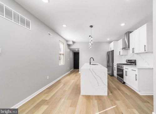 3734 Dungan St, Philadelphia PA  19124-5524 exterior