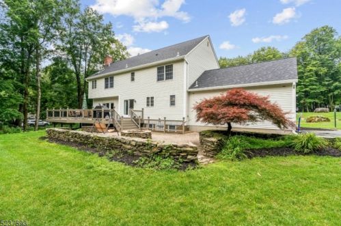 75 Hidden Glen Dr, Sparta NJ  07871-3843 exterior