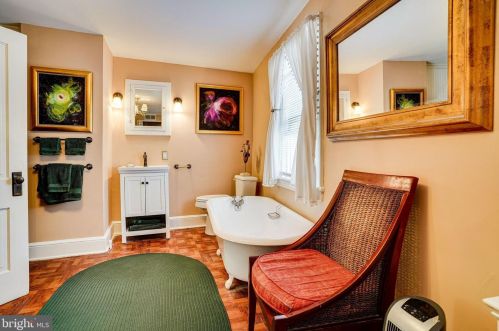 126 Fairfax St, Alexandria VA 22314-3331 exterior