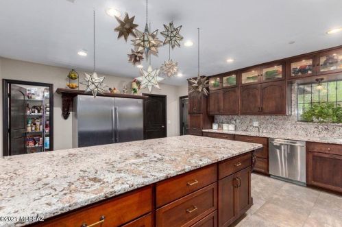 1660 King St, Tucson AZ 85749-8270 exterior