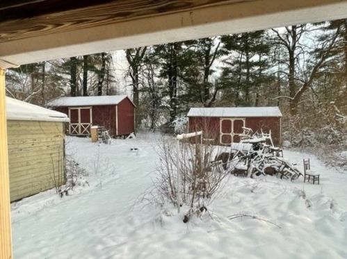 725 Lombard Rd, Chicopee MA 01020-4860 exterior