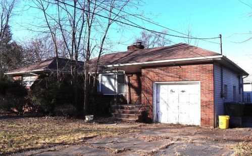 1 Broad Ave, Edison, NJ 08820-2928