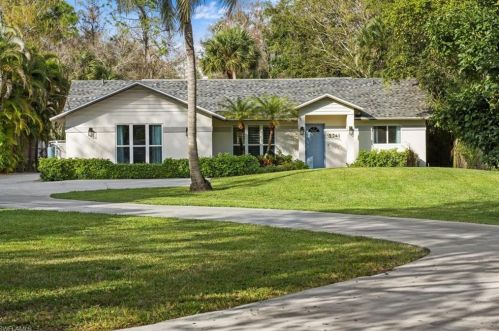 5341 Hickory Wood Dr, Naples FL 34119-1404 exterior