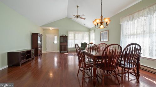 36 Bear Meade Dr, Trenton NJ 08691-3360 exterior