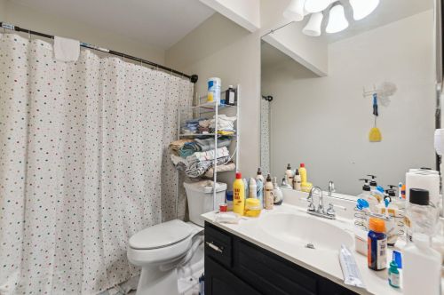 9035 70, Milwaukee WI 53218-3941 exterior