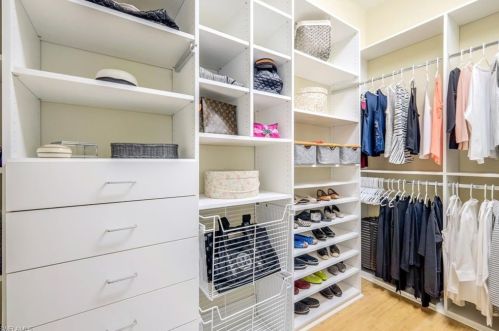 331 3 Ave, Naples FL 34117-3027 exterior