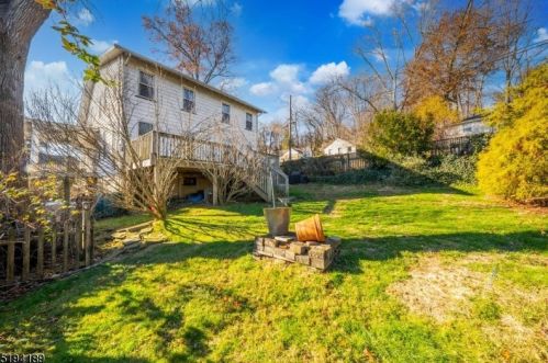 85 Lawrence Ave, Town Center NJ  07052-3707 exterior