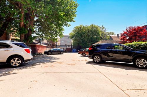 6149 Greenwood Ave, Chicago IL 60637-3487 exterior