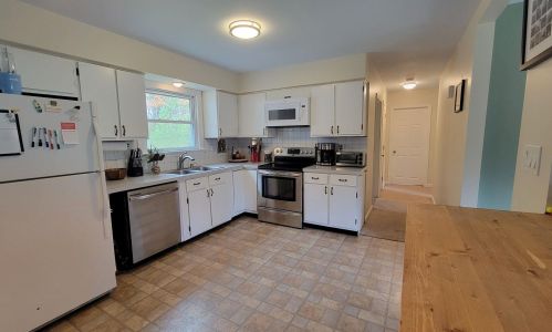 9 Forest Ln, Concord NH  03303-2419 exterior