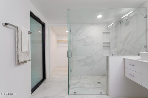 5721 10th St, Phoenix AZ  85014-2213 exterior