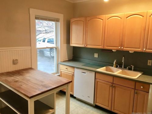 84 Whittlesey Ave, Wallingford CT  06492-3653 exterior