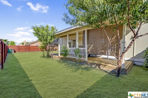 3579 Bottomless Lk, San Antonio TX 78222-3329 exterior