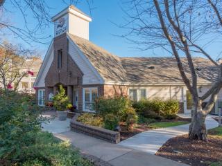 100 Red Fox Ln, Newark DE  19711-6021 exterior