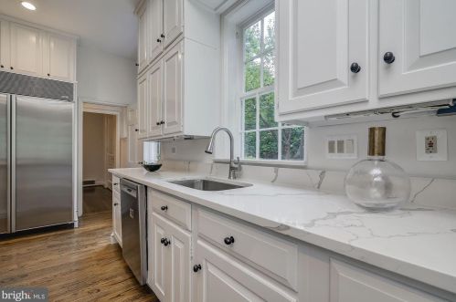 4625 Charleston Ter, Washington DC  20007-1912 exterior