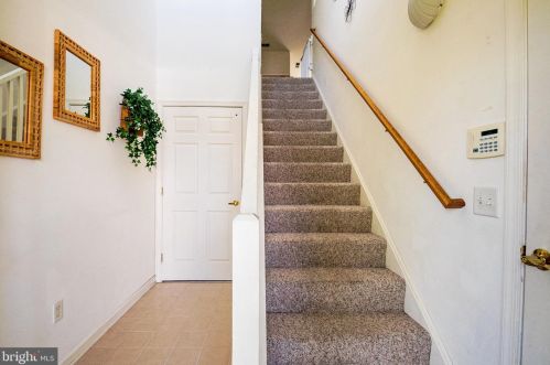 285 Lakeside Dr, Lewes, DE 19958-8994