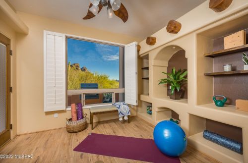 2240 Lone Star Pl, Tucson AZ  85713-6732 exterior