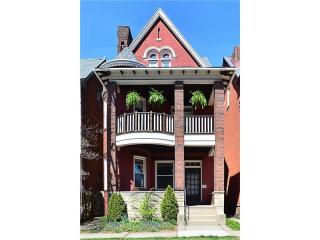 837 Saint Clair St, Pittsburgh PA  15206-2131 exterior