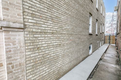 5410 Kimball Ave, Chicago IL  60625-4620 exterior