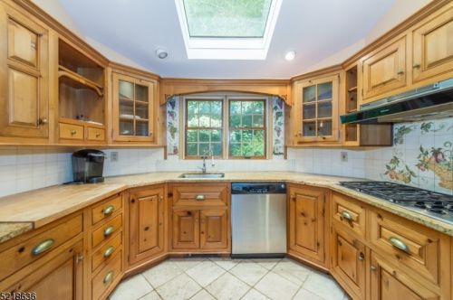 30 Stephens Mill Rd, Hackettstown NJ 07840-5325 exterior