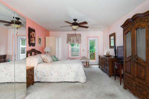 35 Tall Tree Ln, Poughkeepsie NY 12601-7208 exterior