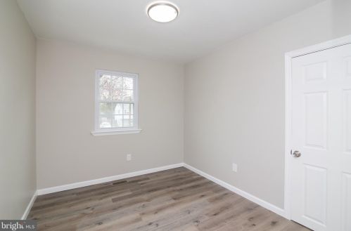 9 Shelton Ave, Trenton NJ  08618-1818 exterior