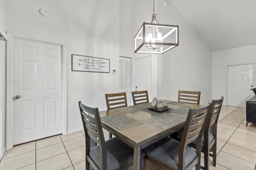 1808 Fears Ave, Fort Pierce FL  34953-4526 exterior