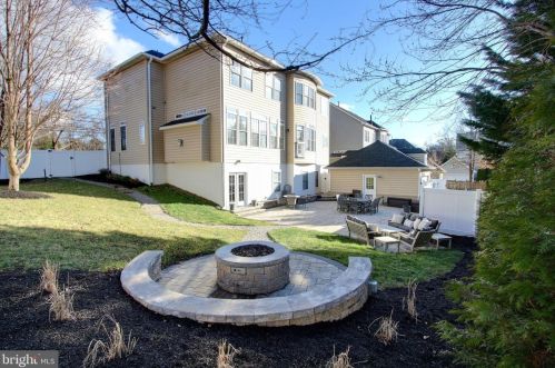 405 Great Falls Rd, Rockville MD  20850-2883 exterior