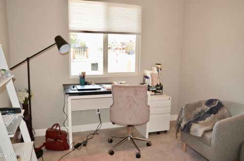 1801 5 Ave, Phoenix AZ 85003-2721 exterior