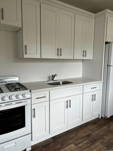 209 Cedar St, Valley Stream NY 11580-4907 exterior