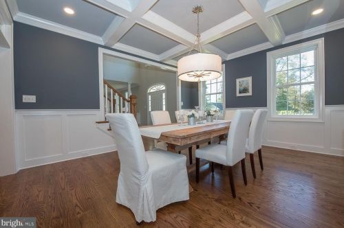 323 Abbey Rd, Berwyn PA 19312-1830 exterior