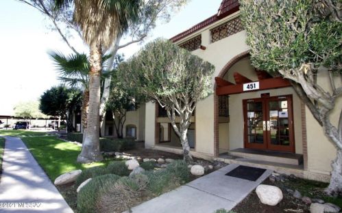 451 Yucca Ct, Tucson AZ  85704-5441 exterior